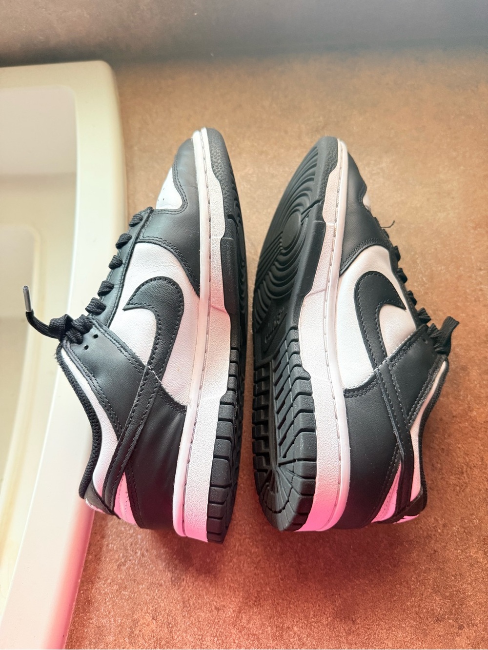 Nike Women’s Black and White Low-Top Sneakers - Picture 4 of 5